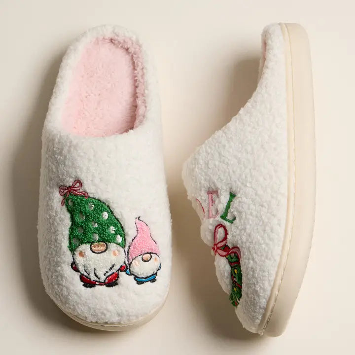Gnome GNoel Wreath Slippers Ivory