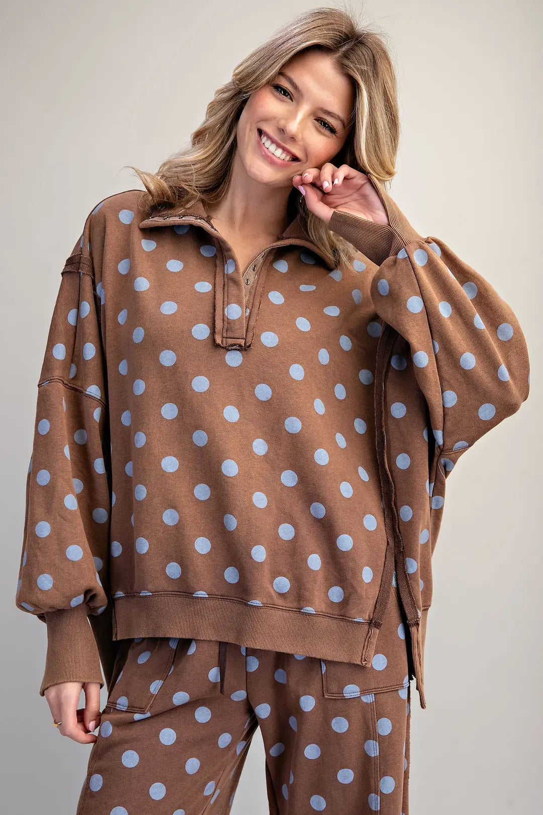 Oversized Polka Dot Pullover Frosted Mocha