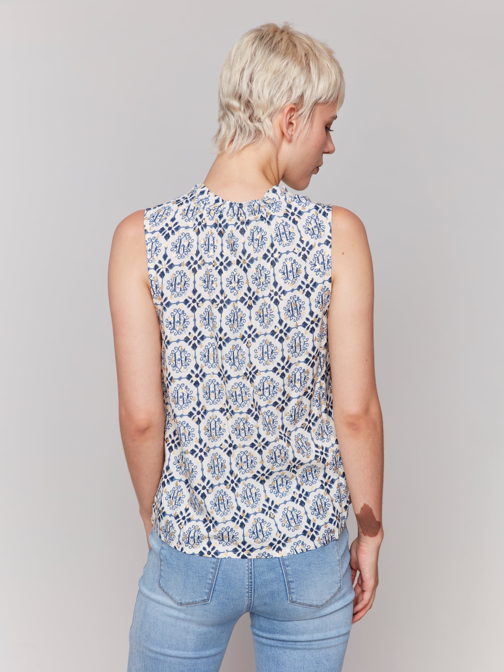 Sleeveless Ruffle Neck Top Ornament