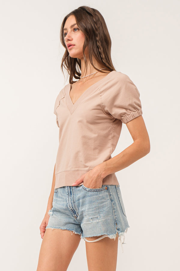 Rocky Short Raglan Sleeve Vneck Top Warm Sand