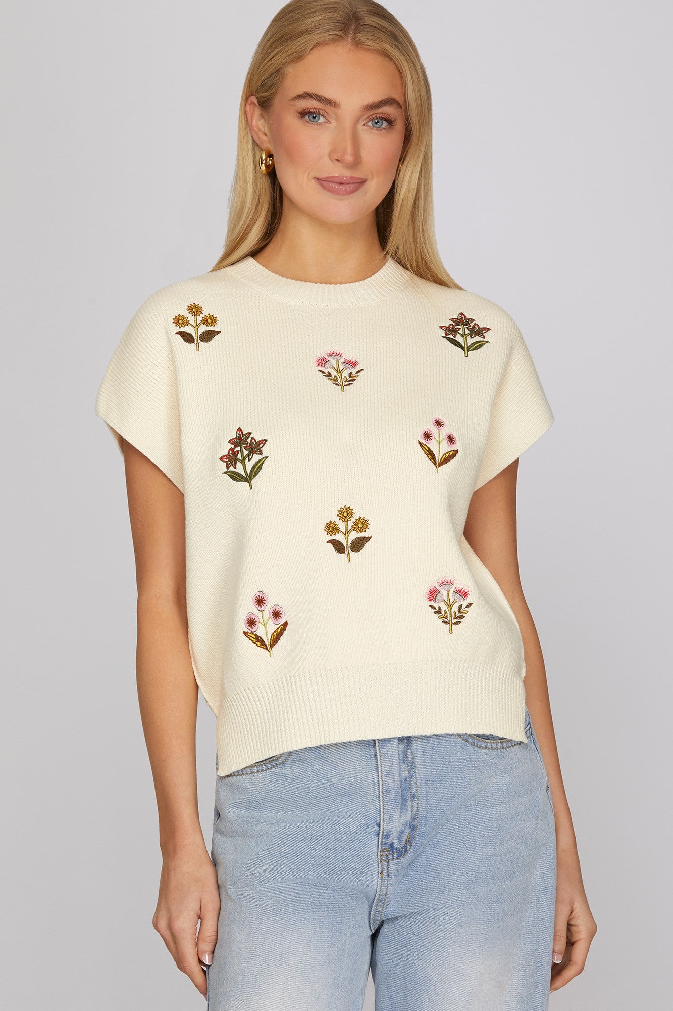 Drop Shoulder Embroidered Short Sleeve Sweater Cream