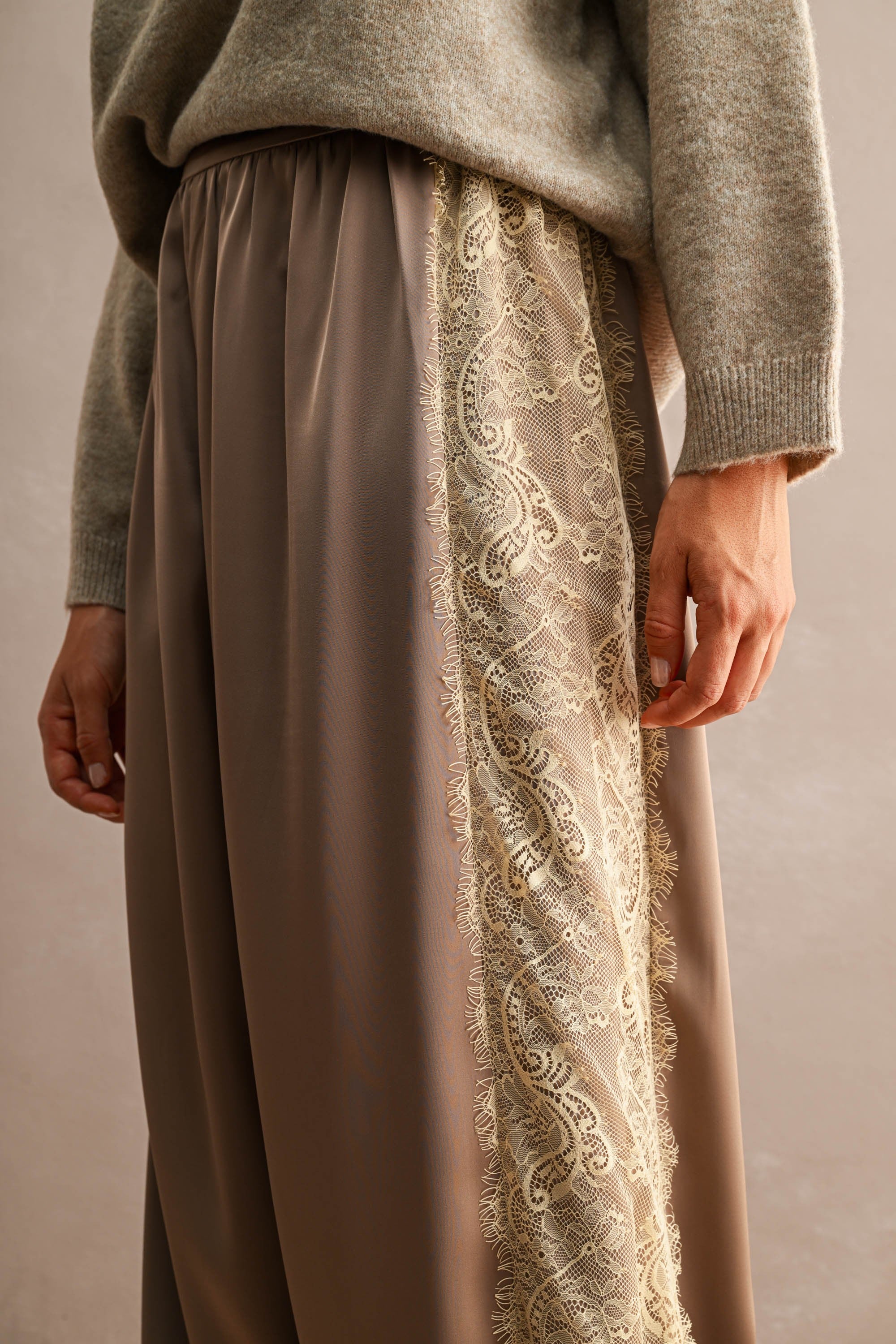 High Waisted Lace Trim Satin Balloon Pants Mocha