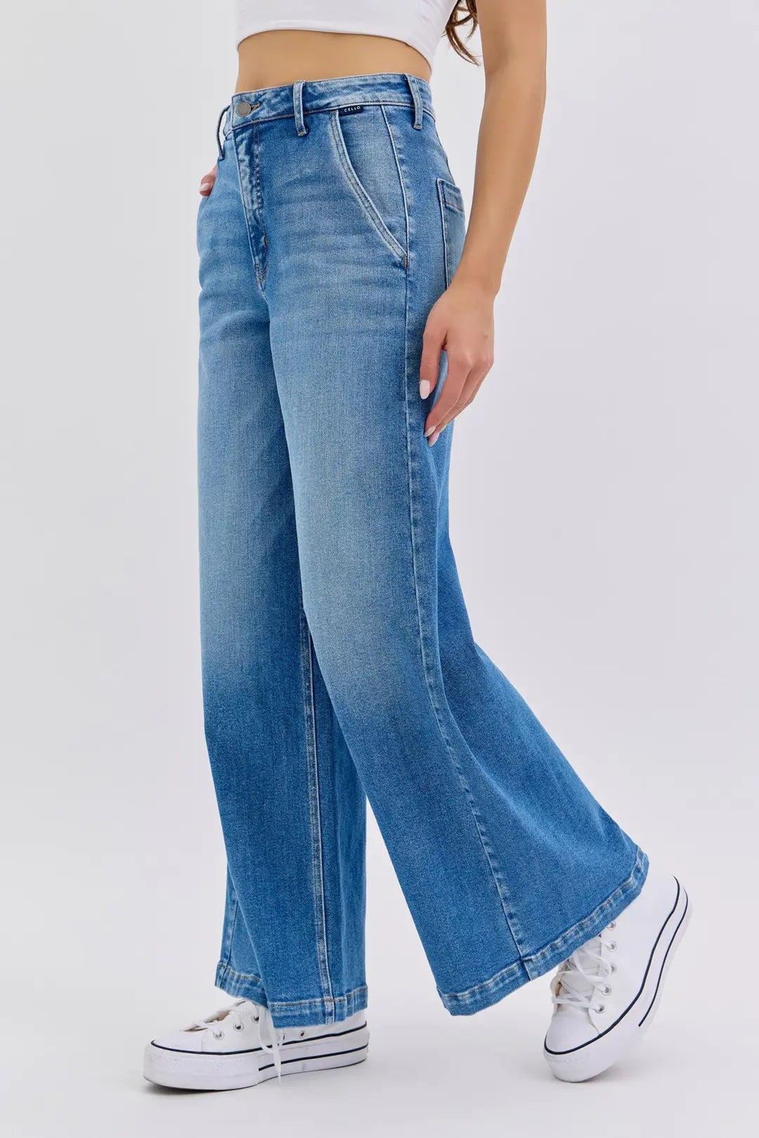 High Rise Slanted Pocket Wide Leg Jeans Medium