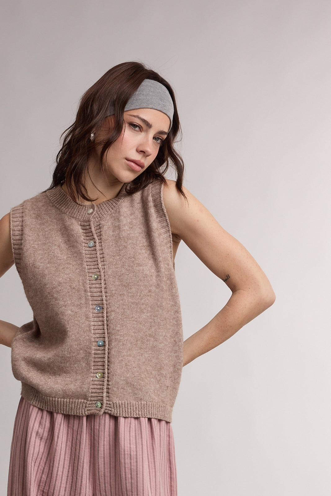 Sleeveless Sweater Cardi Vest Oatmeal