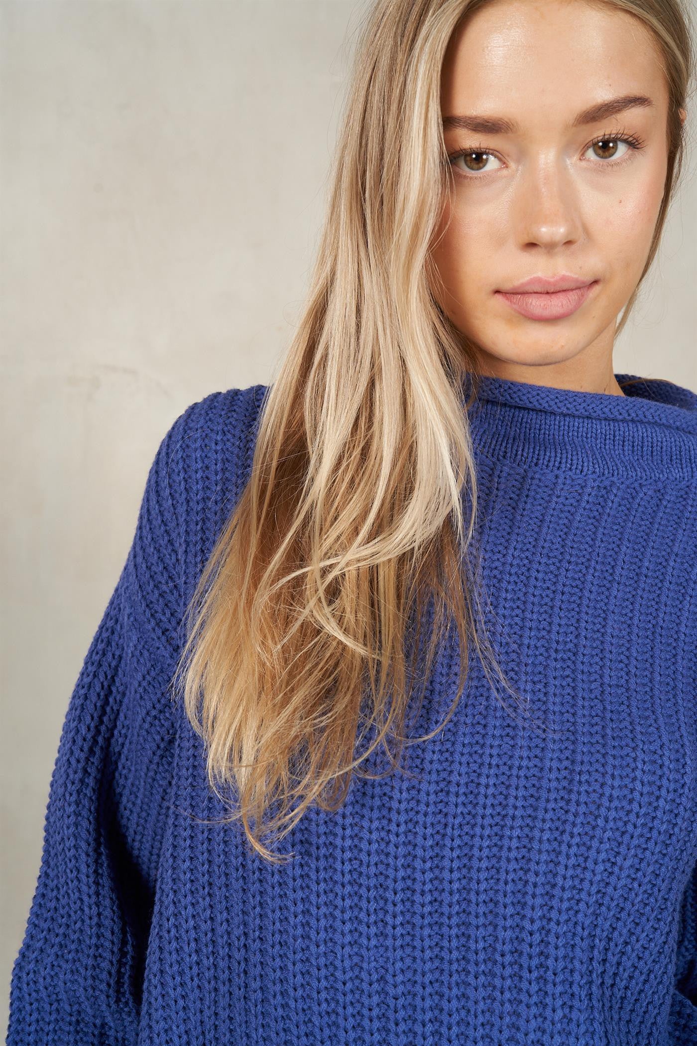 Semi Crop Rolled Mock Neck Sweater Royal