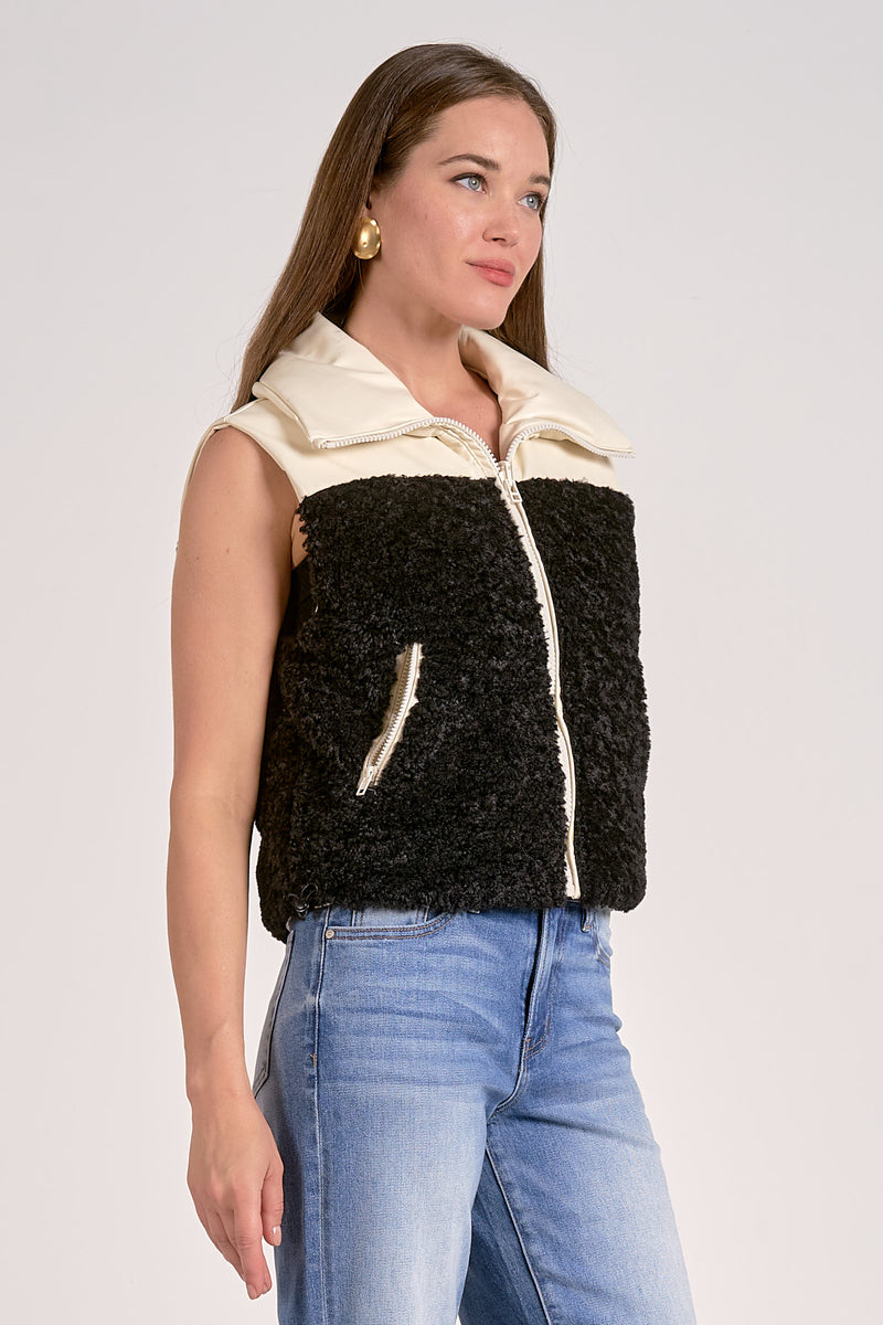 Reversible Sherpa Vest White + Black