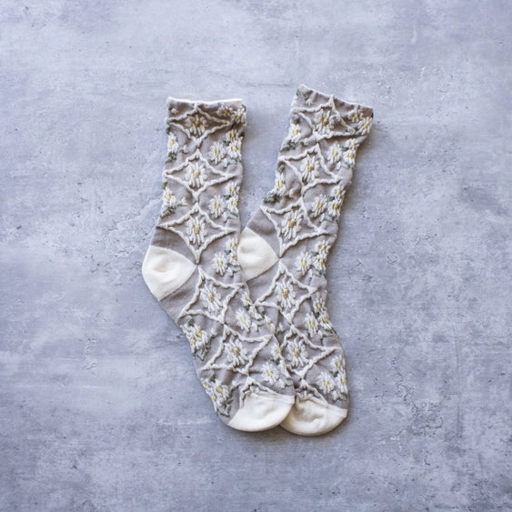 Antique Floral Casual Socks Khaki + Cream