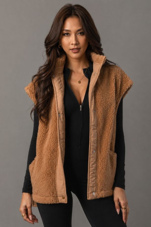 Nelle Fleece High Collar Vest Camel