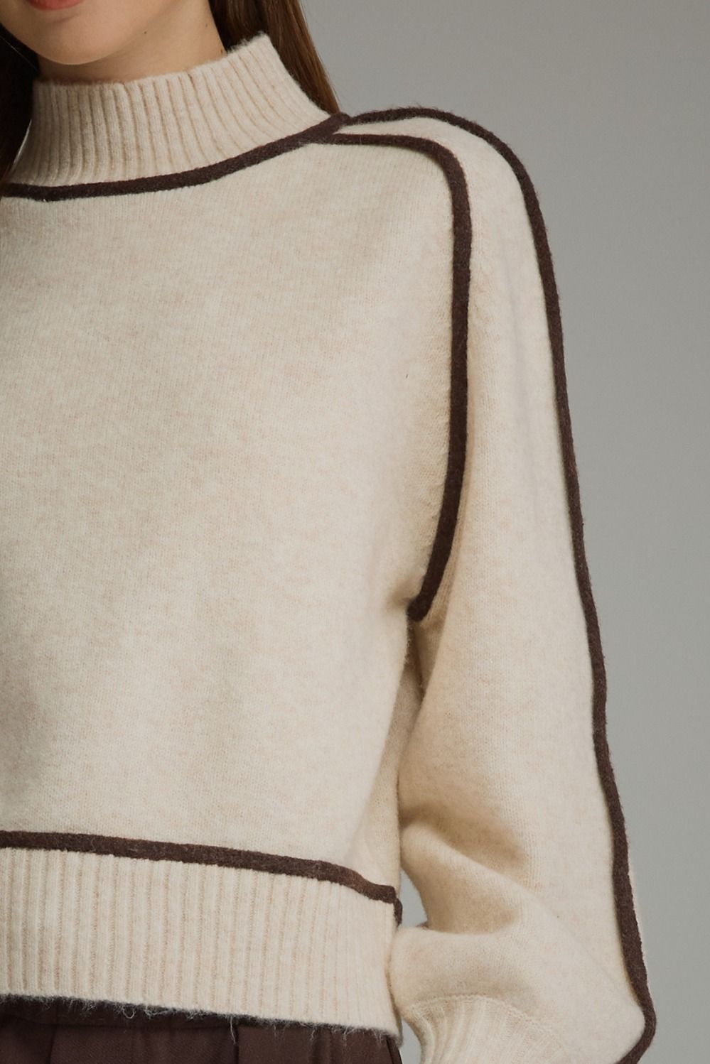Contrast Trim Mock Neck Sweater Oatmeal