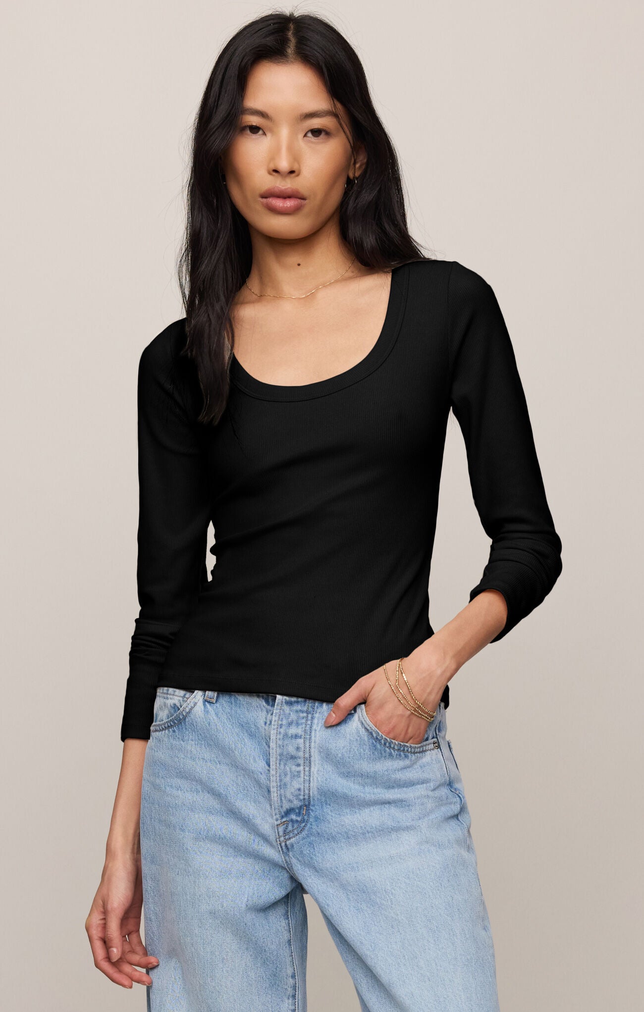 Greyson Scoop Long Sleeve Tee Black