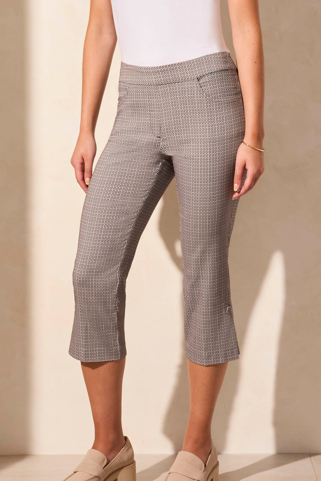 Printed Self Button Pull On Capri Jet Blue