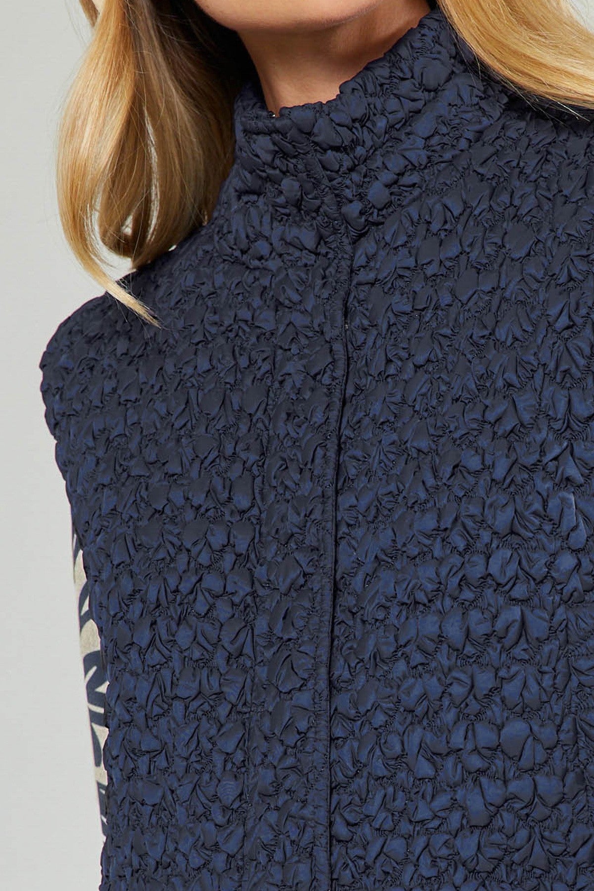 Cropped Bubble Quilted Vest Navy