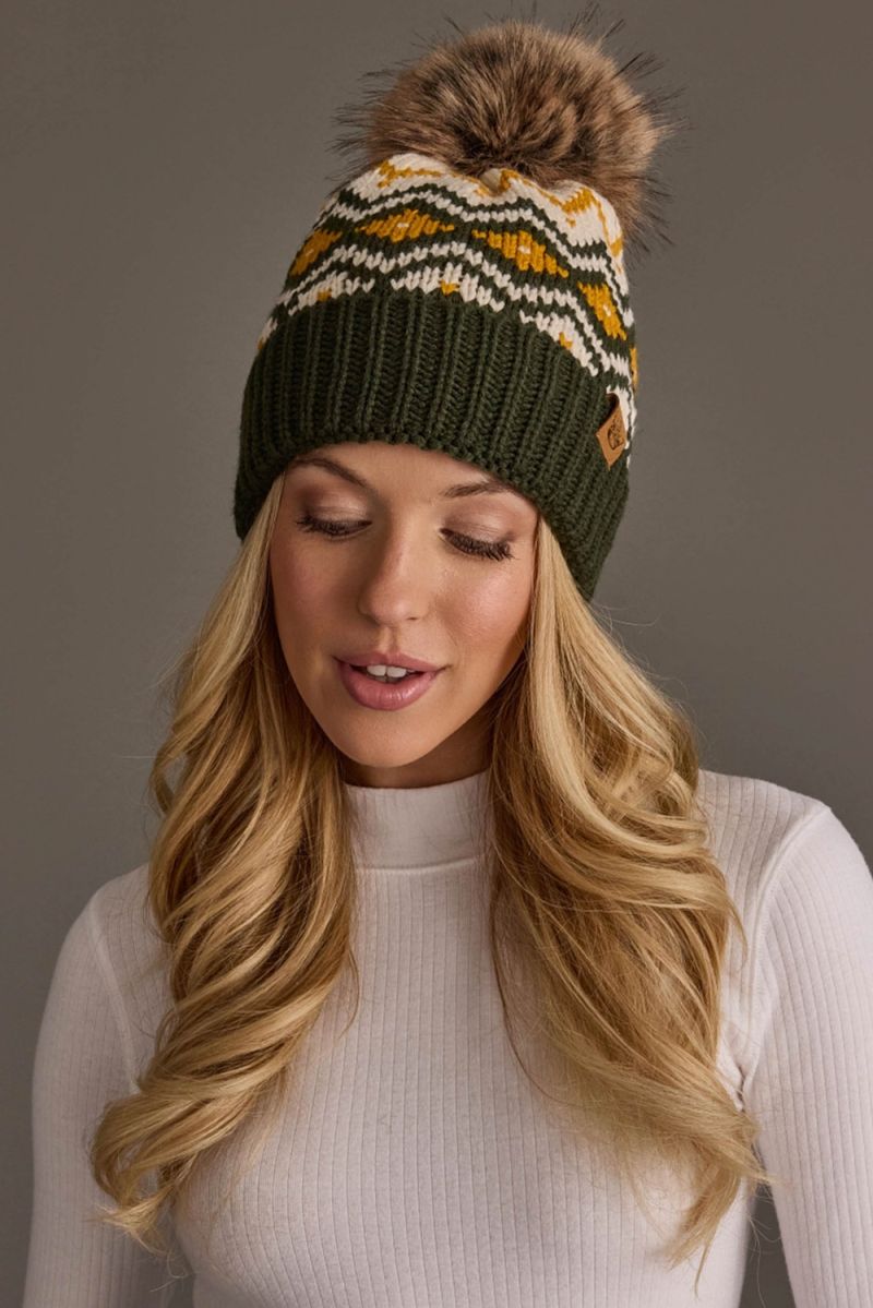 Diamond Pattern Knit Pom Hat