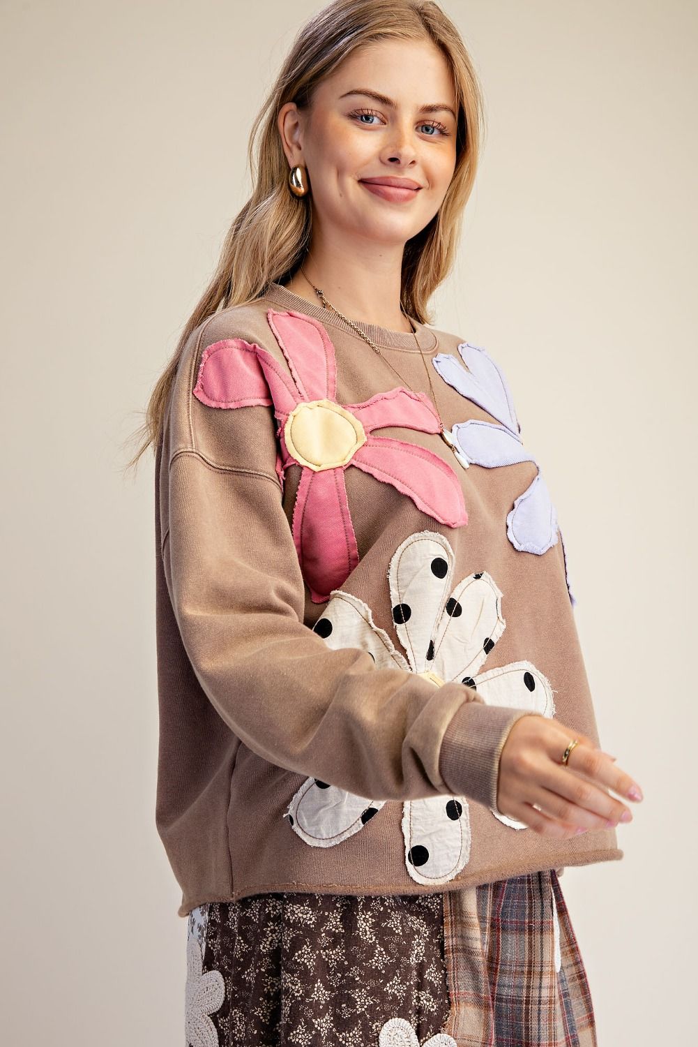 Floral Patch Washed Terry Pullover Mocha