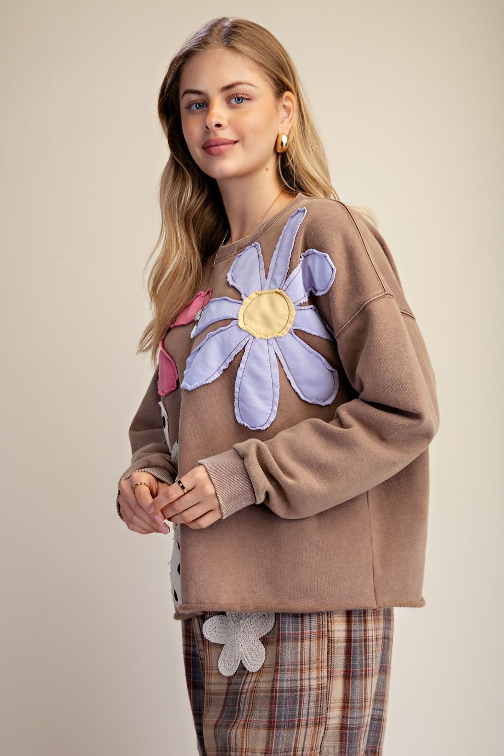 Floral Patch Washed Terry Pullover Mocha