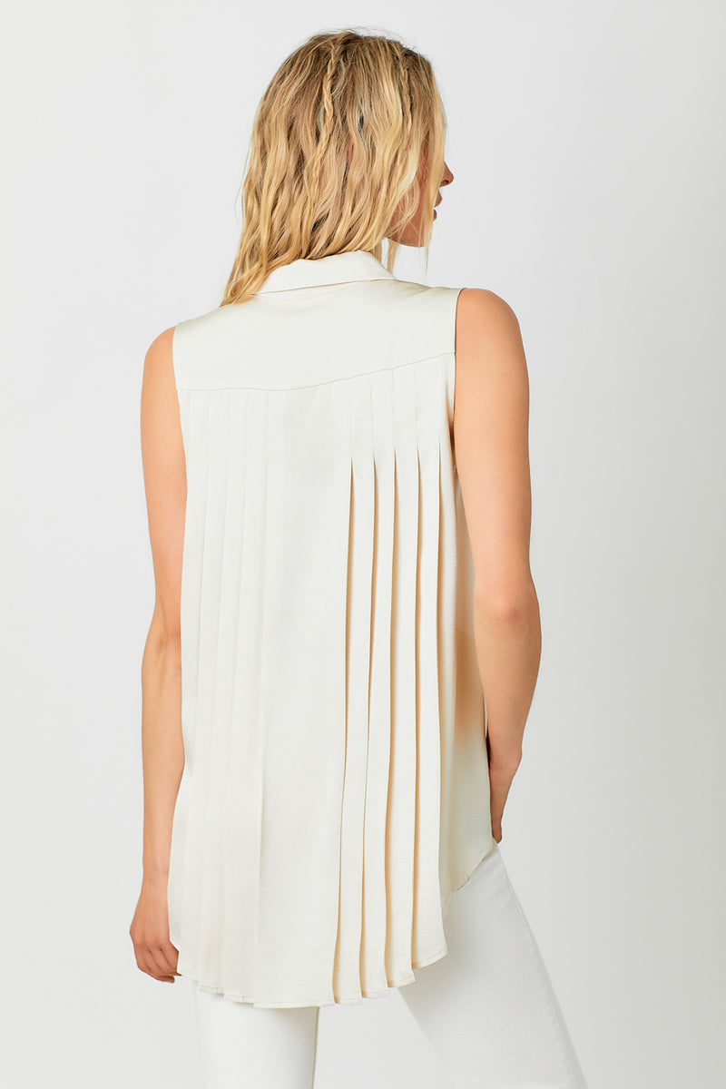 Collared Sleeveless Pleat Detail Blouse