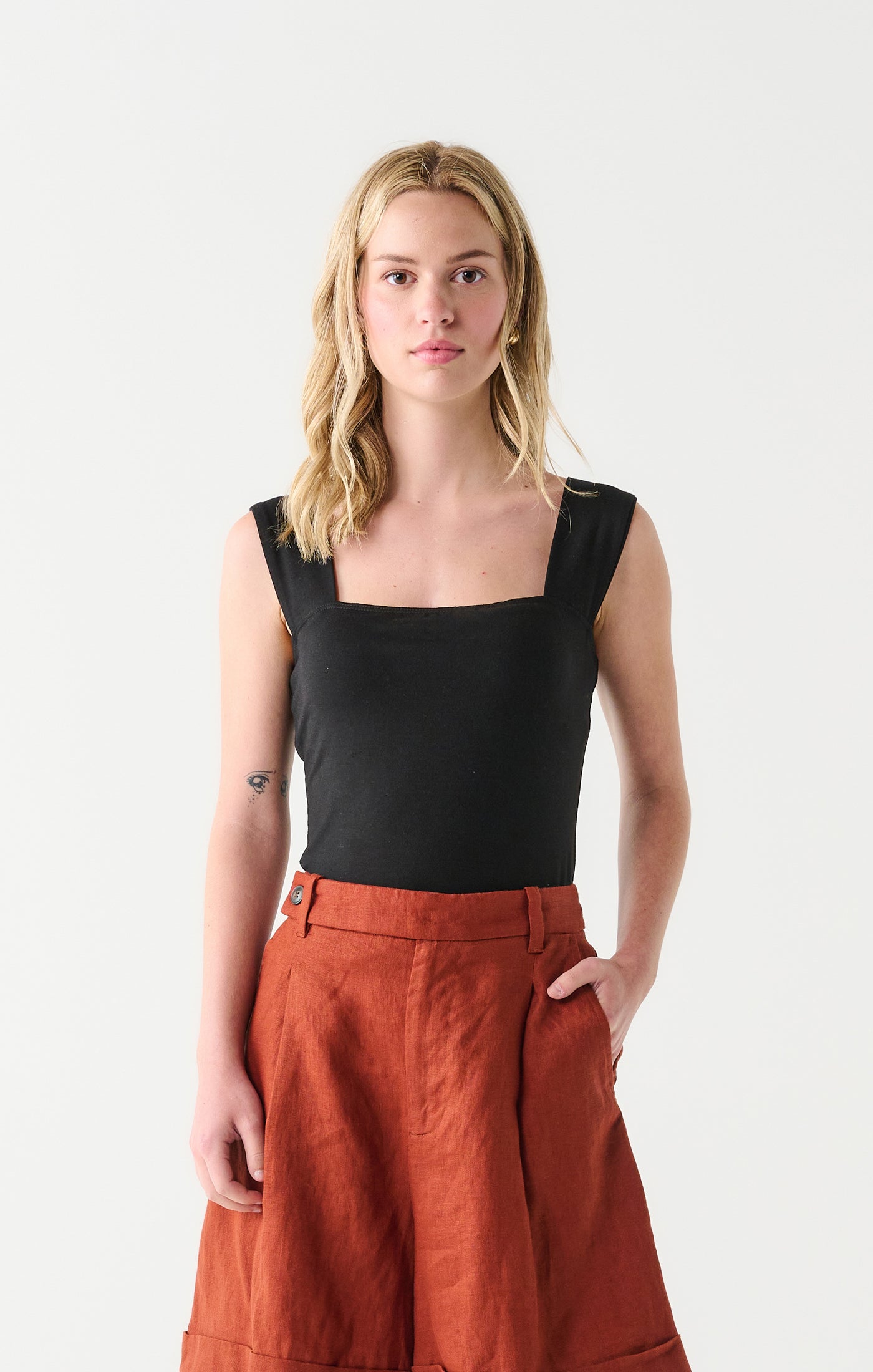 Wide Strap Square Neck Tank Black