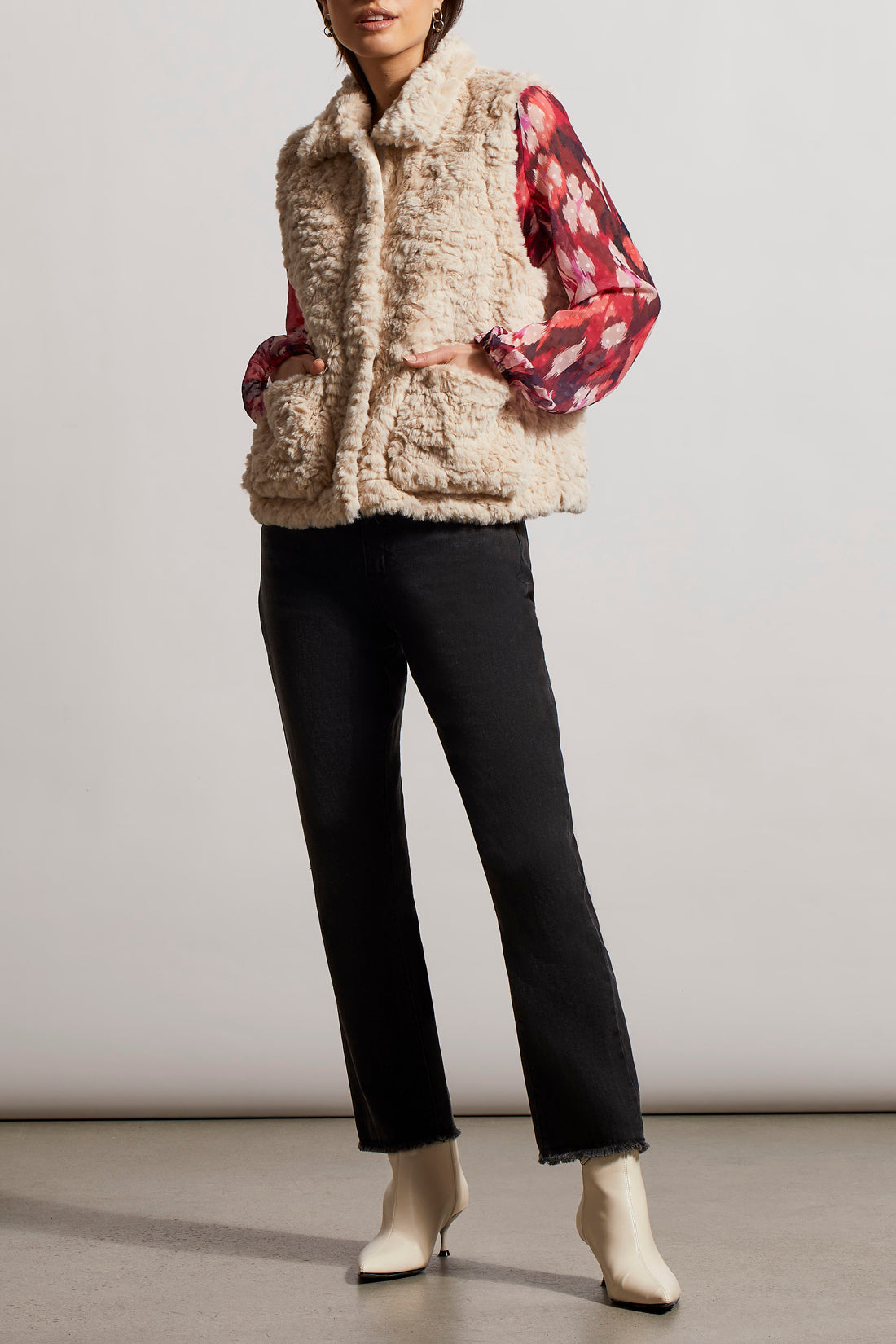 Lux Sherpa Front Pockets Vest Cream