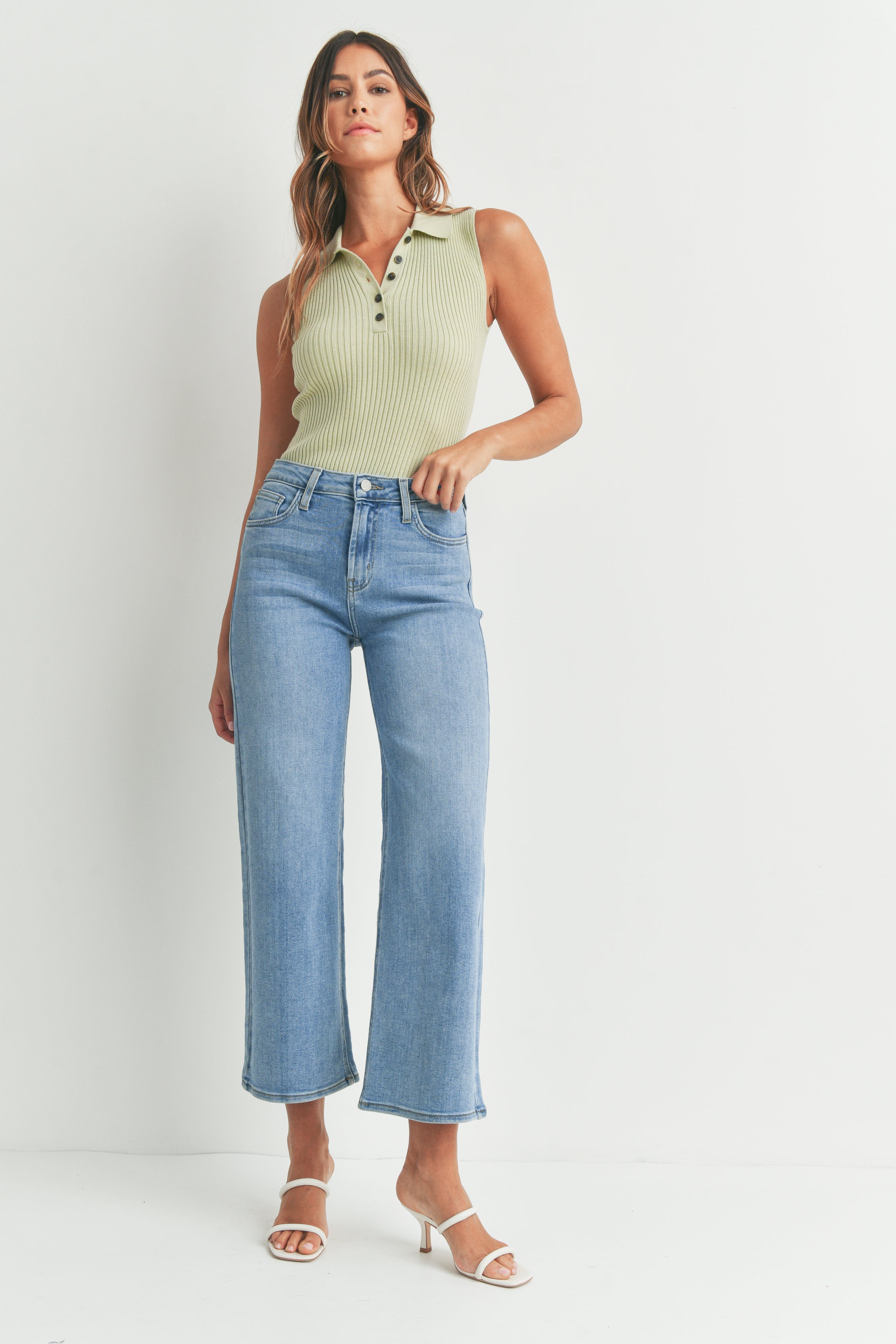 High Rise Wide Leg Jeans Medium
