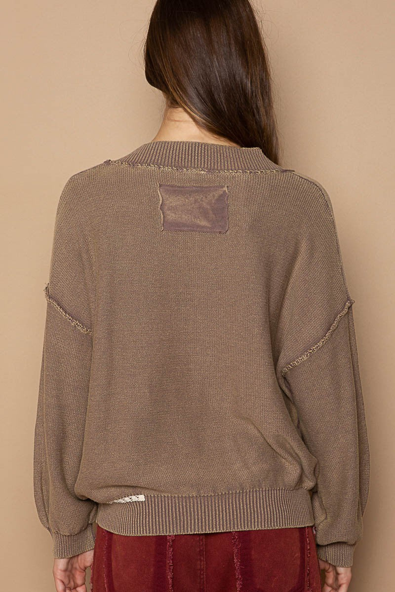 Contrast Stitch Detail Solid Vneck Sweater Mocha
