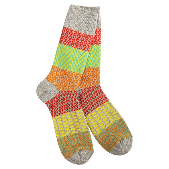 Weekend Gallery Crew Socks Happy