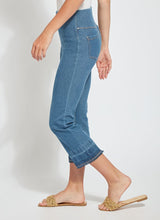 Daria Contrast Hem Crop Mid Wash