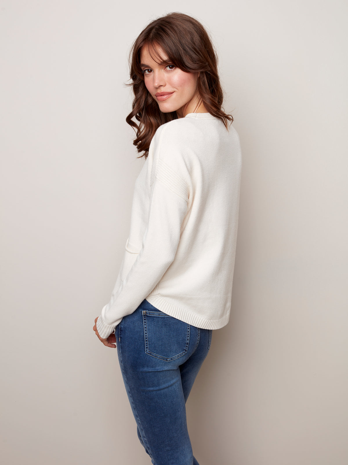Scarf Rounded Hem Sweater Ecru