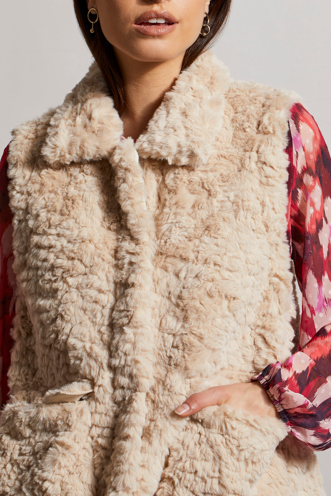Lux Sherpa Front Pockets Vest Cream