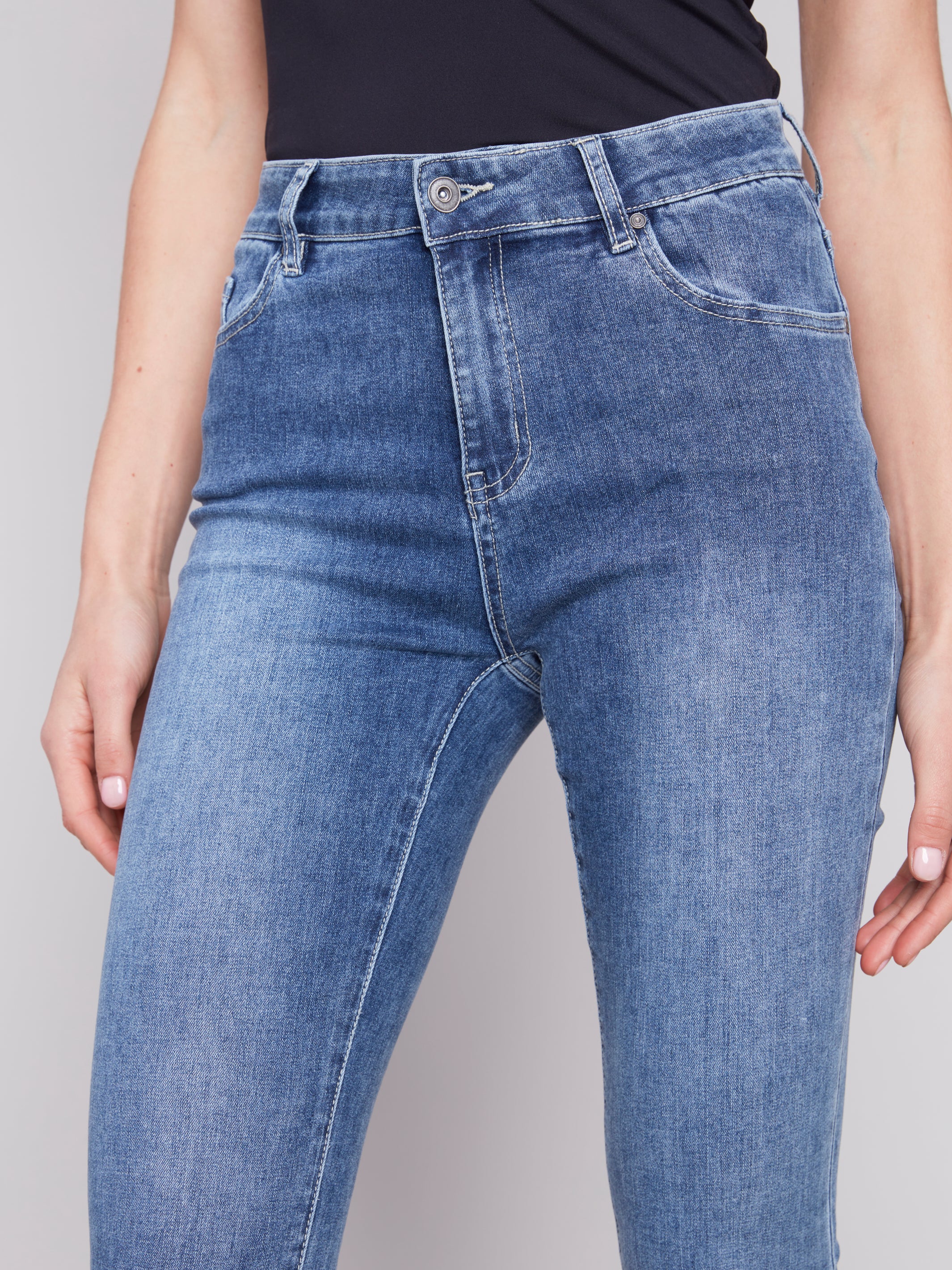 Curved Fray Hem 5 Pocket Stretch Jeans Medium Blue