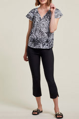 Flatten It Pull On Tulip Hem Capri Black