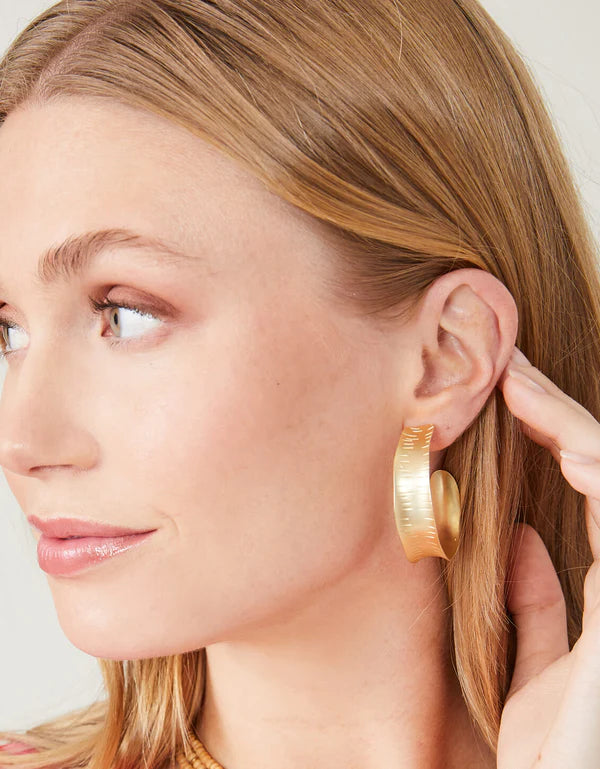 Queenie Hoop Earrings - Gold